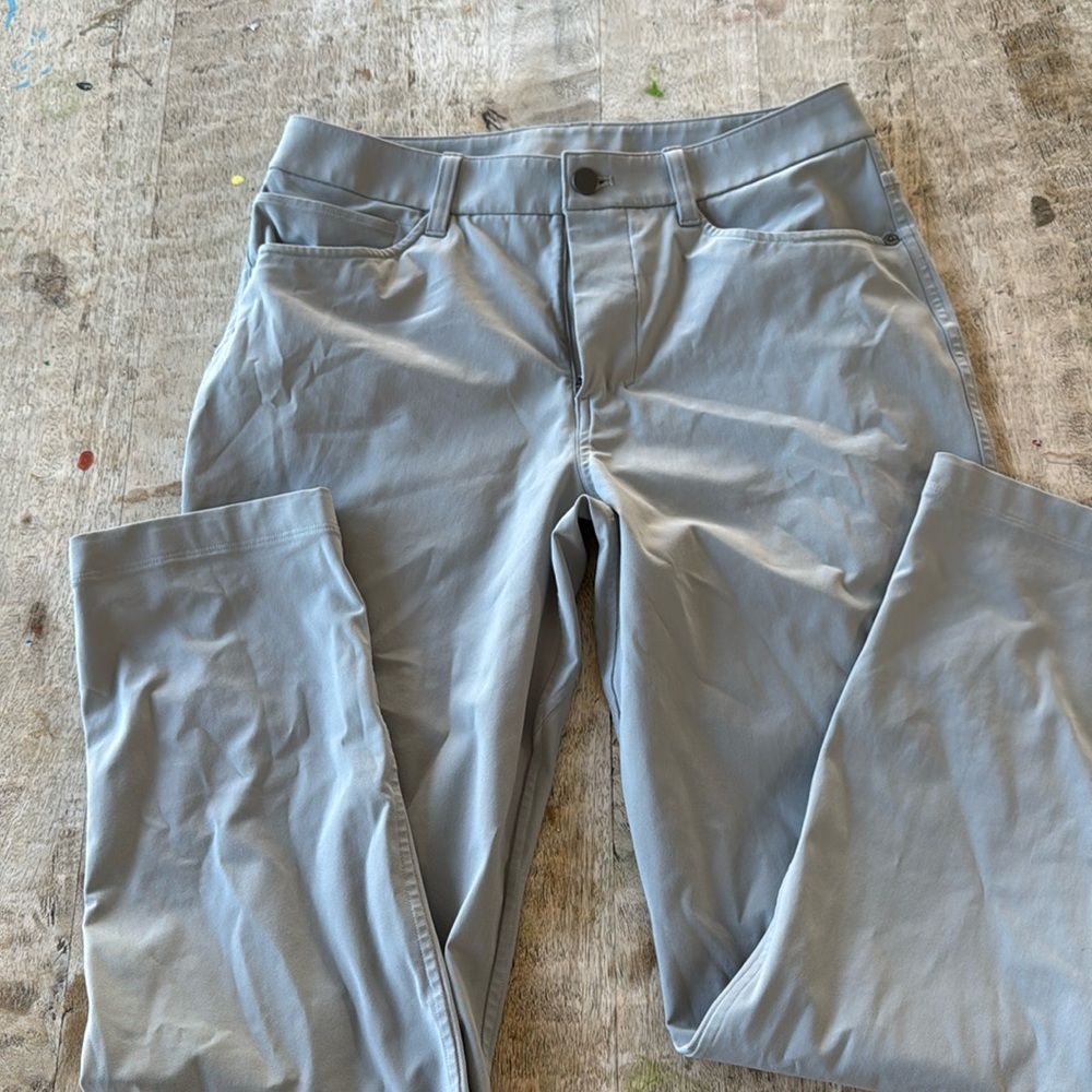 Men’s Lululemon size 28 pants